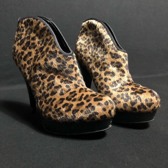 Rouge Faux Fur High Heel Envelope style Booties - Picture 2 of 4